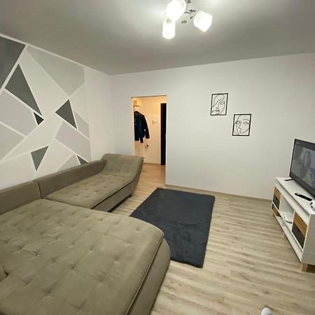 Cazare Petrosani Apartment Exterior photo